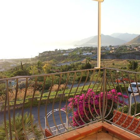 Elegante Casa Vistamare Villaggio Del Bridge ซานนิโกลาอาร์เชลลา ภายนอก รูปภาพ